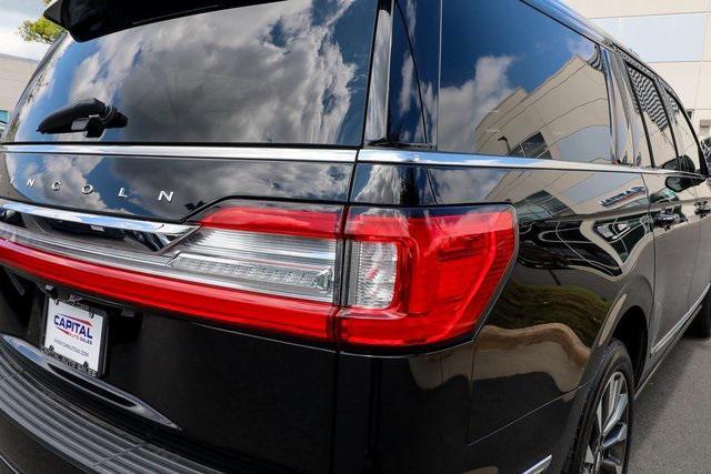 Photo of 2021 Infinite Black Lincoln Navigator