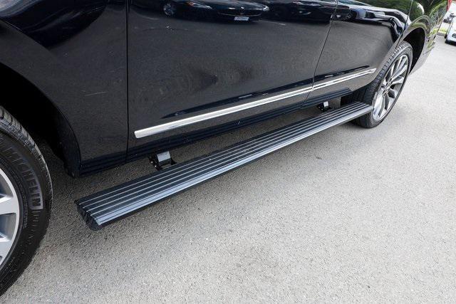 Photo of 2021 Infinite Black Lincoln Navigator