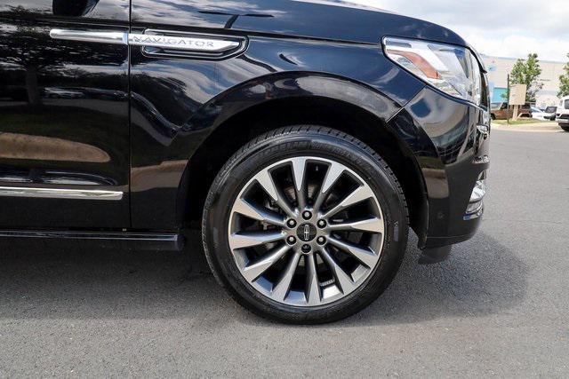 Photo of 2021 Infinite Black Lincoln Navigator