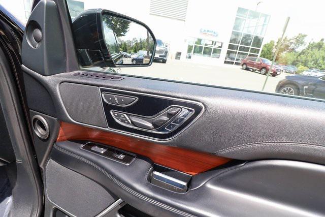 Photo of 2021 Infinite Black Lincoln Navigator