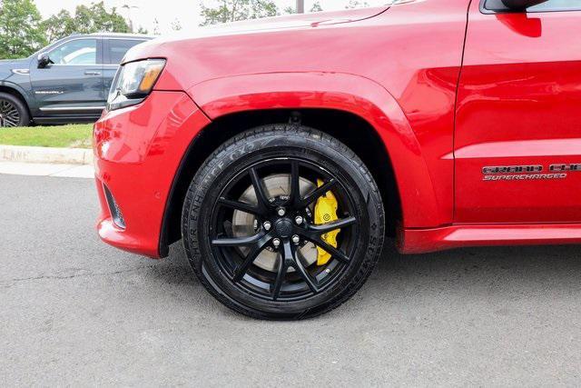 Photo of 2018 Redline 2 Coat Pearl Jeep Grand Cherokee