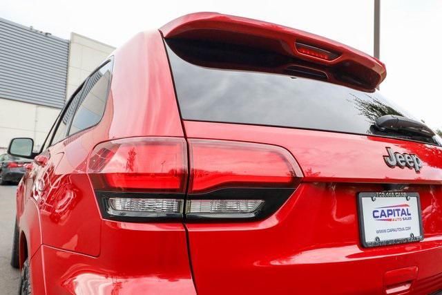 Photo of 2018 Redline 2 Coat Pearl Jeep Grand Cherokee