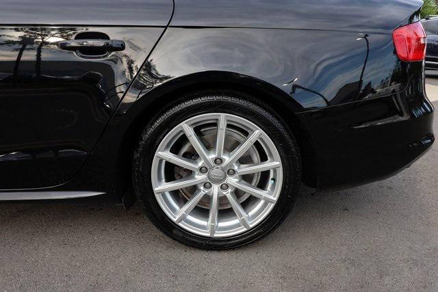 Photo of 2015 Brilliant Black Audi A4