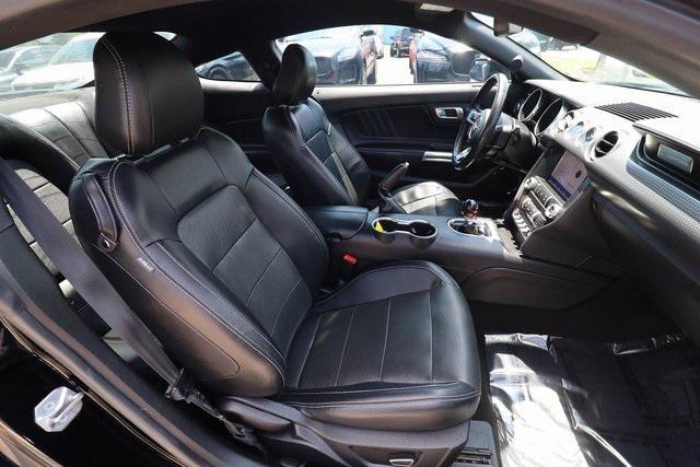 Photo of 2019 Shadow Black Ford Mustang