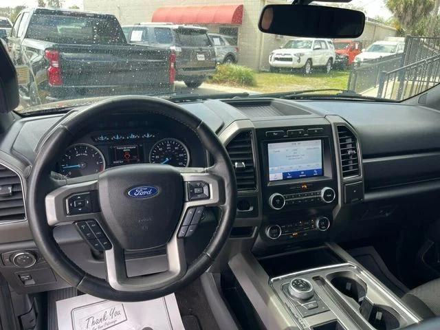 Photo of 2021 Burgundy Velvet Metallic Tinted Clearcoat Ford Expedition