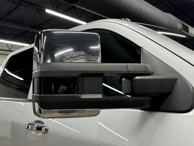 Photo of 2017 Quicksilver Metallic GMC Sierra 3500