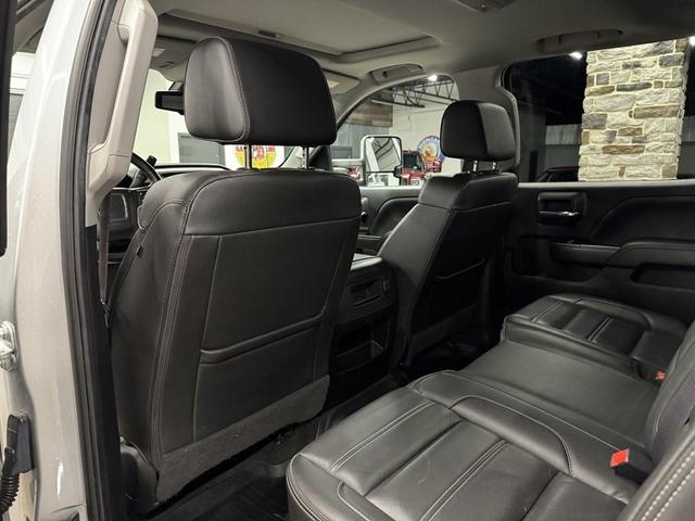 Photo of 2017 Quicksilver Metallic GMC Sierra 3500