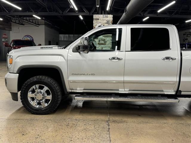 Photo of 2017 Quicksilver Metallic GMC Sierra 3500
