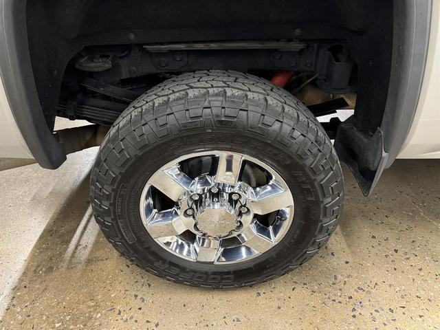 Photo of 2017 Quicksilver Metallic GMC Sierra 3500
