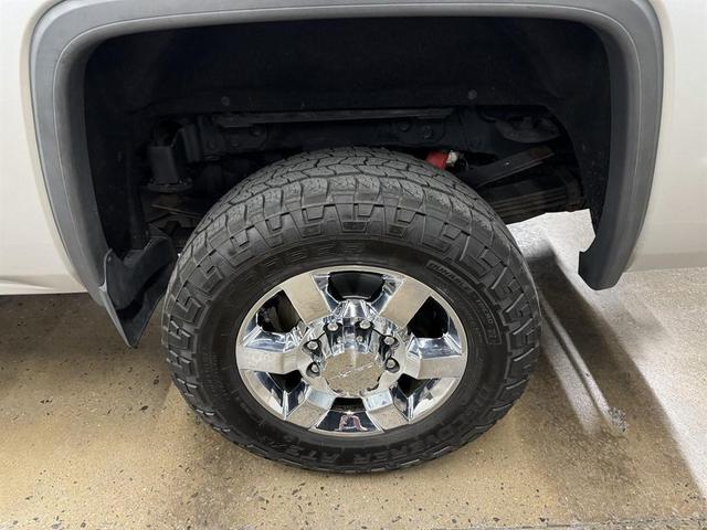 Photo of 2017 Quicksilver Metallic GMC Sierra 3500