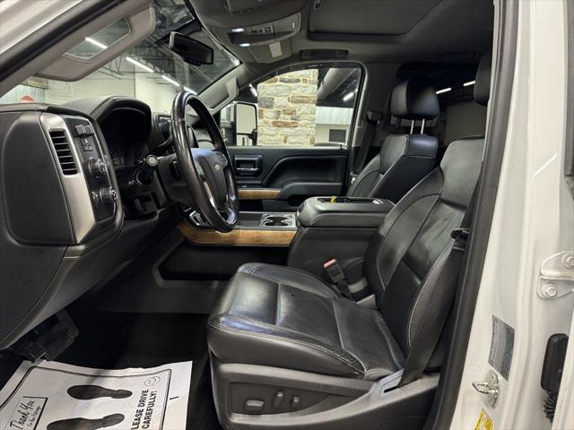 Photo of 2017 Summit White Chevrolet Silverado 3500