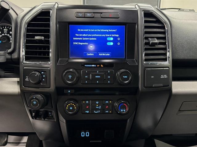 Photo of 2016 Oxford White Ford F-150