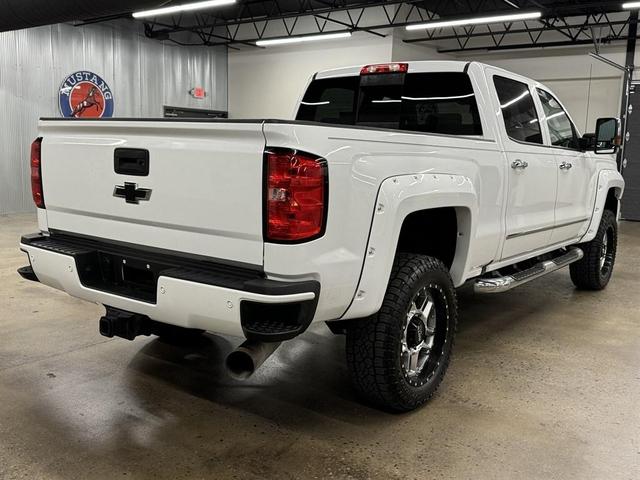 Photo of 2017 Summit White Chevrolet Silverado 2500