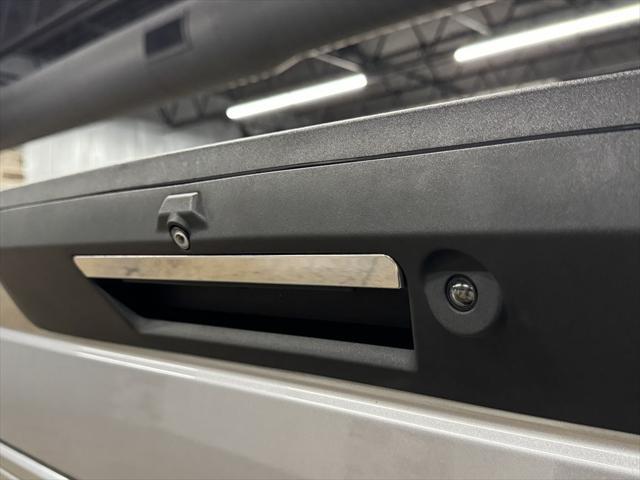 Photo of 2022 Iconic Silver Metallic Ford F-250