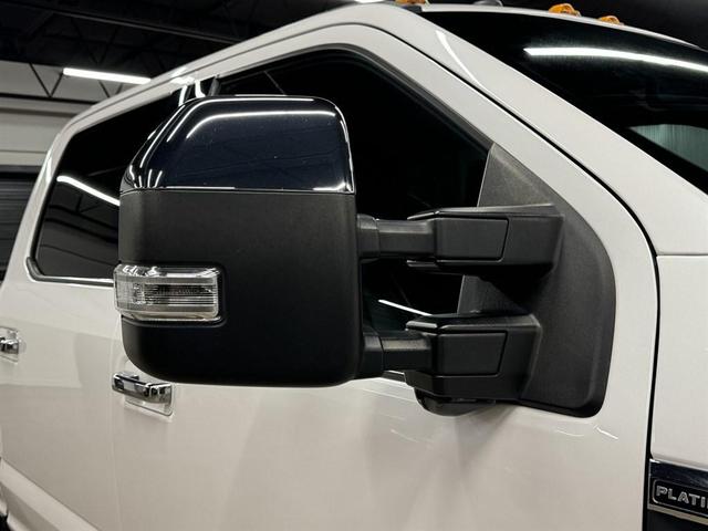 Photo of 2018 White Platinum Metallic Tri-Coat Ford F-450