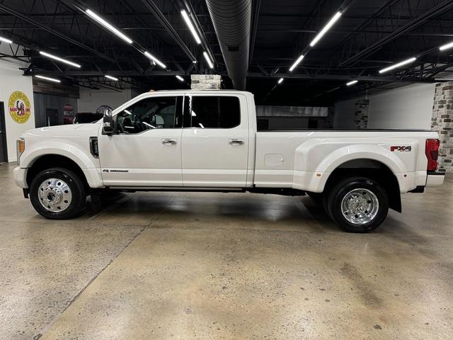 Photo of 2018 White Platinum Metallic Tri-Coat Ford F-450