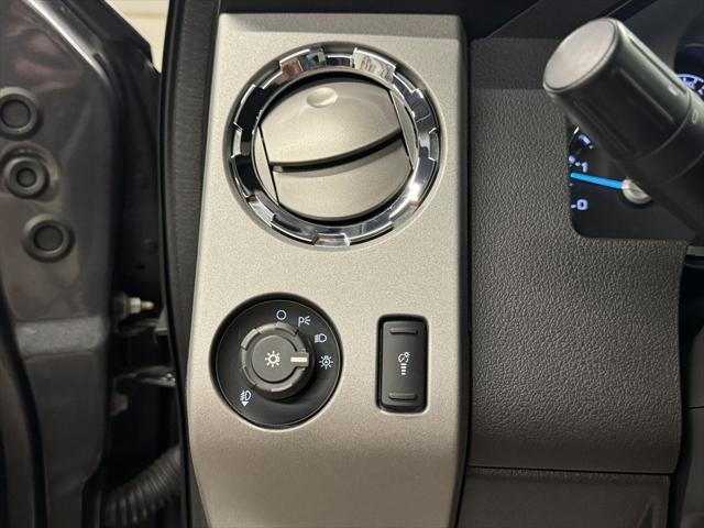 Photo of 2015 Magnetic Metallic Ford F-250