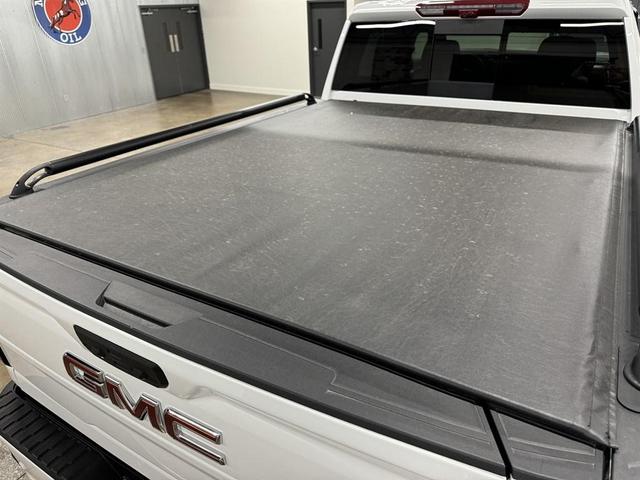 Photo of 2024 Summit White GMC Sierra 2500