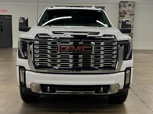 Photo of 2024 Summit White GMC Sierra 2500
