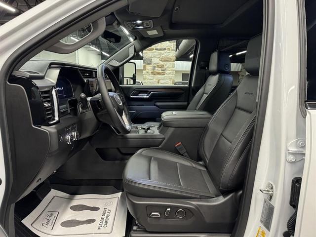 Photo of 2024 Summit White GMC Sierra 2500