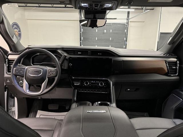 Photo of 2024 Summit White GMC Sierra 2500