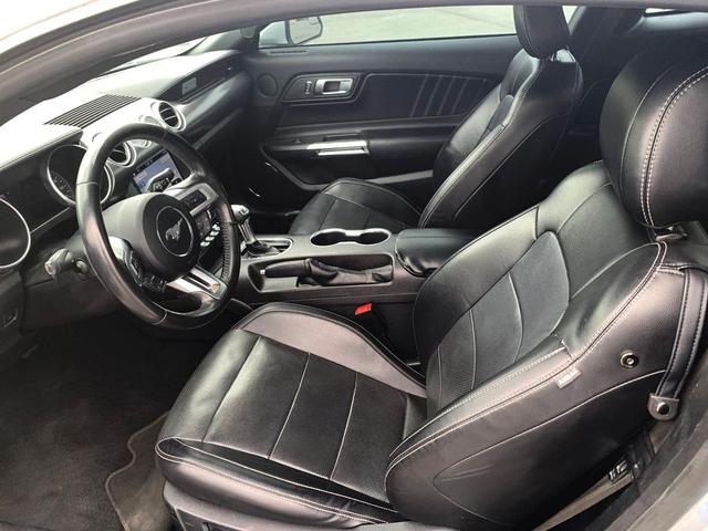 Photo of 2019 Ingot Silver Metallic Ford Mustang