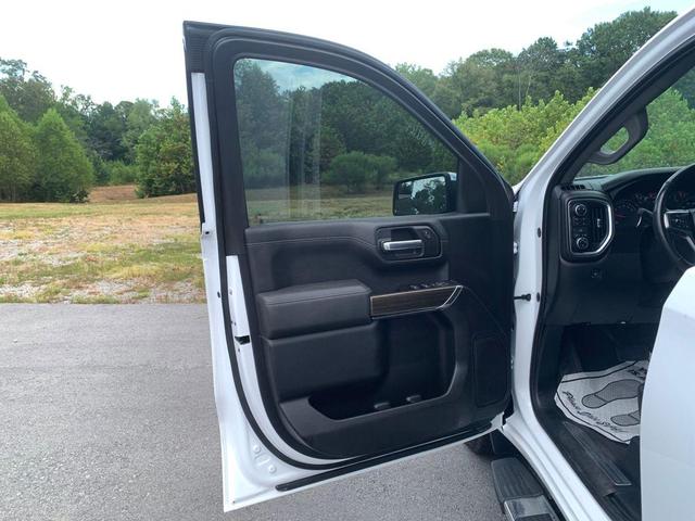 Photo of 2019 White Chevrolet Silverado 1500