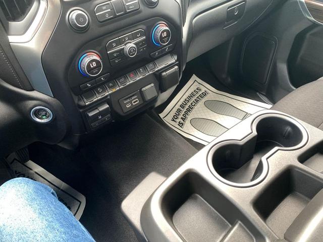 Photo of 2019 White Chevrolet Silverado 1500