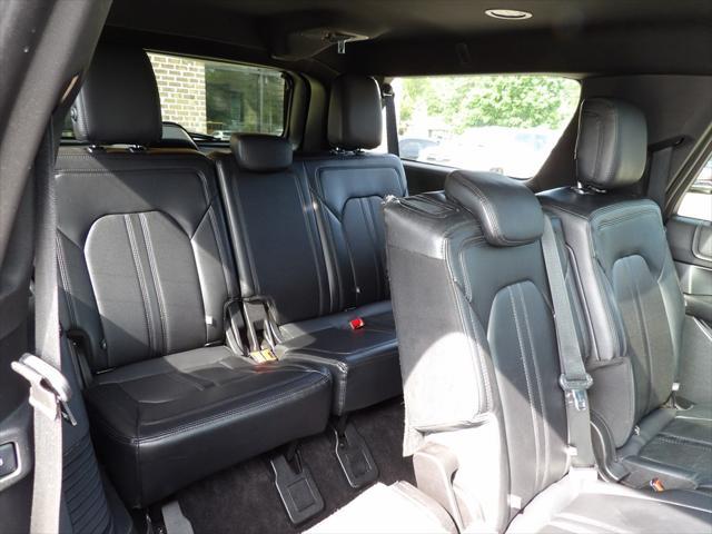 Photo of 2019 Blue Metallic Ford Expedition Max