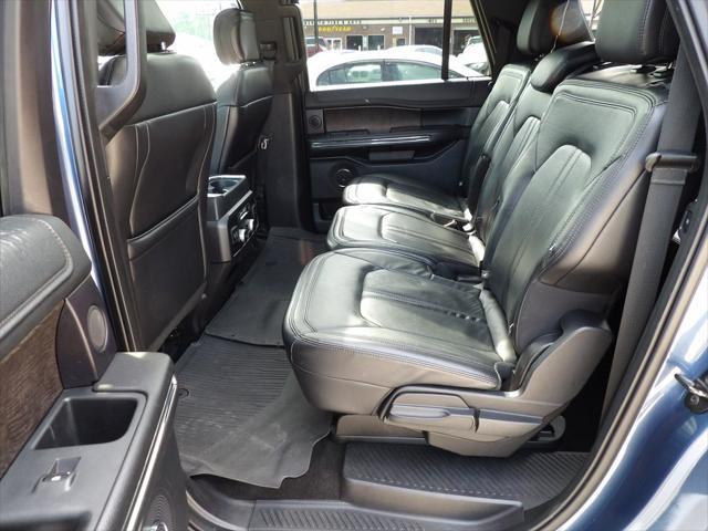 Photo of 2019 Blue Metallic Ford Expedition Max