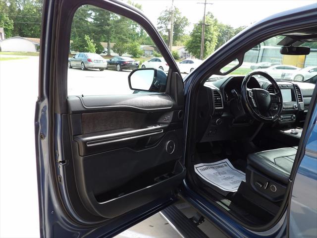 Photo of 2019 Blue Metallic Ford Expedition Max