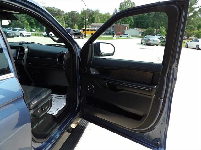 Photo of 2019 Blue Metallic Ford Expedition Max