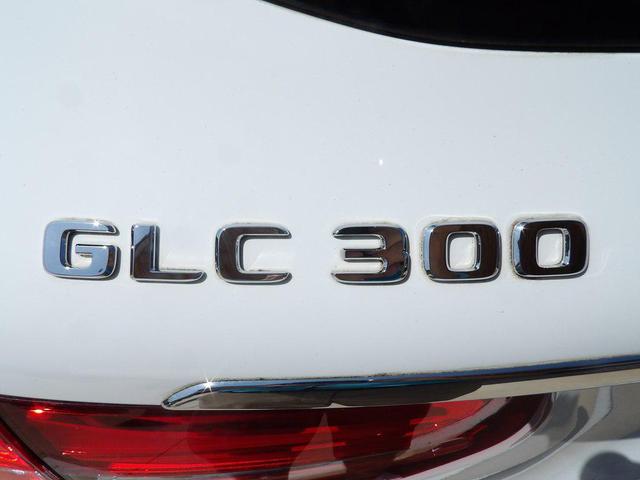 Photo of 2018 WHITE Mercedes-Benz GLC 300