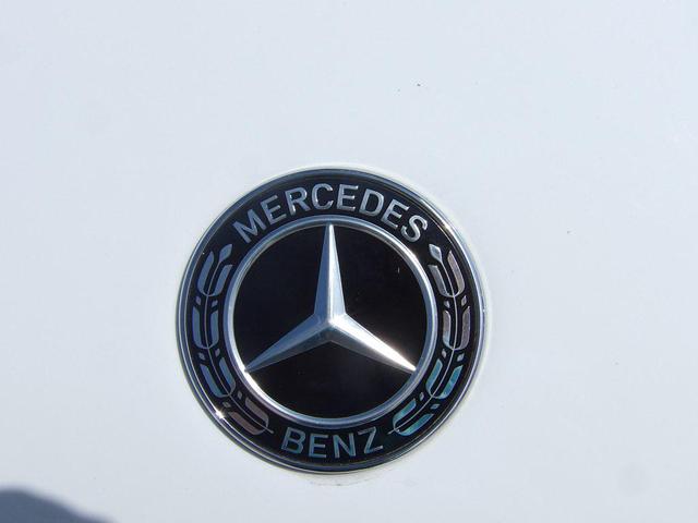 Photo of 2018 WHITE Mercedes-Benz GLC 300