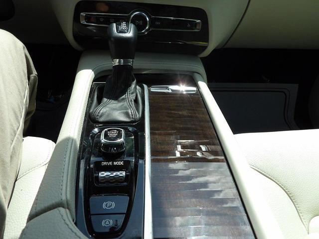 Photo of 2019 BLUE Volvo XC90