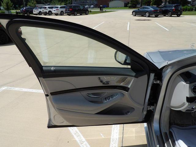 Photo of 2015 SILVER Mercedes-Benz S-Class