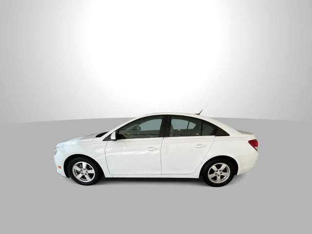 Photo of 2014 Summit White Chevrolet Cruze