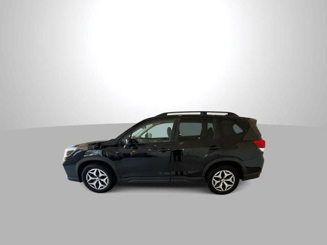 Photo of 2021 Crystal Black Silica Subaru Forester