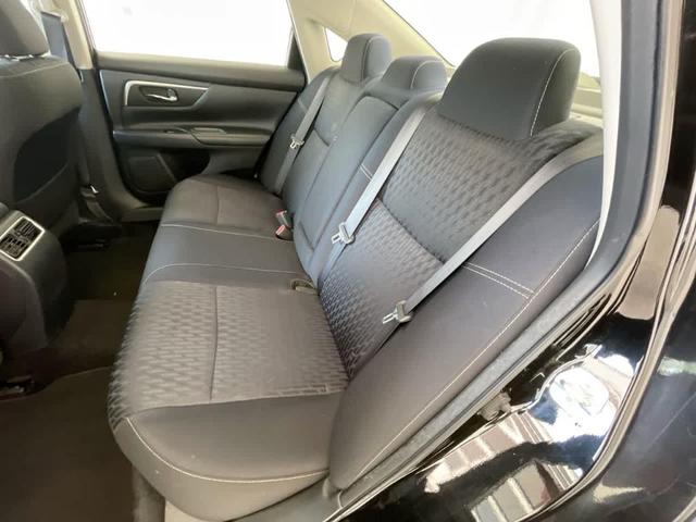 Photo of 2017 Super Black Nissan Altima