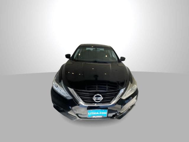 Photo of 2017 Super Black Nissan Altima