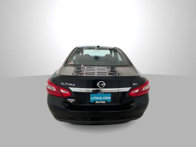 Photo of 2017 Super Black Nissan Altima
