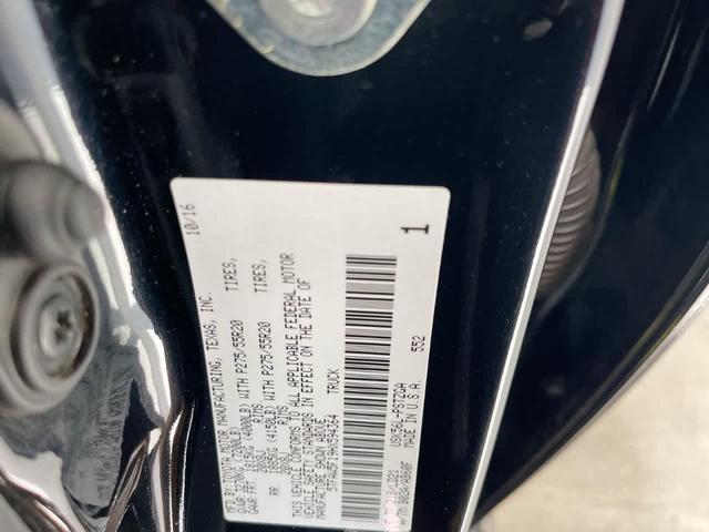 Photo of 2017 Midnight Black Metallic Toyota Tundra