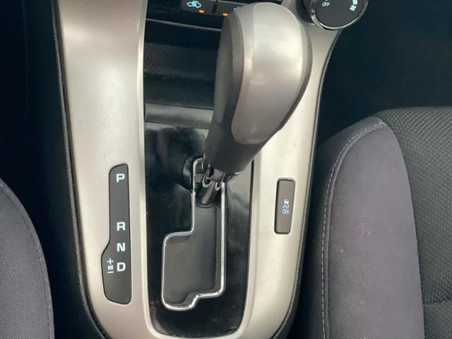 Photo of 2015 Silver Ice Metallic Chevrolet Cruze