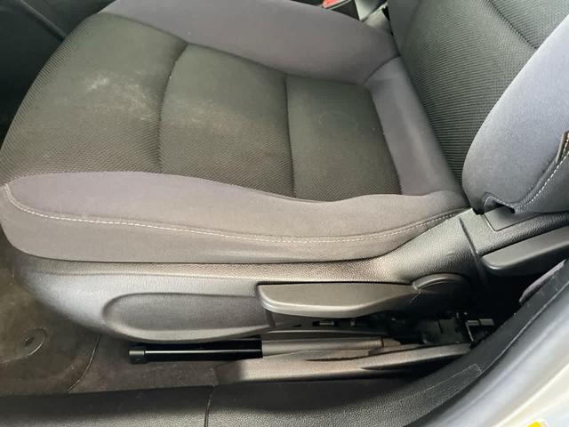 Photo of 2015 Silver Ice Metallic Chevrolet Cruze