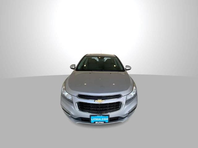 Photo of 2015 Silver Ice Metallic Chevrolet Cruze