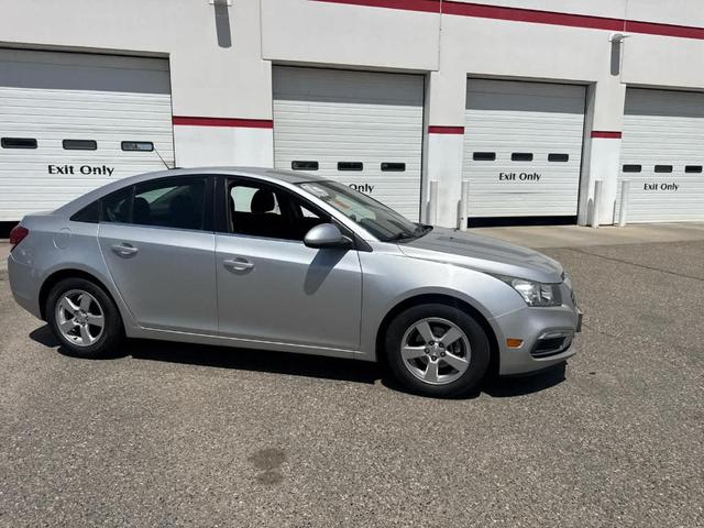 Photo of 2015 Silver Ice Metallic Chevrolet Cruze