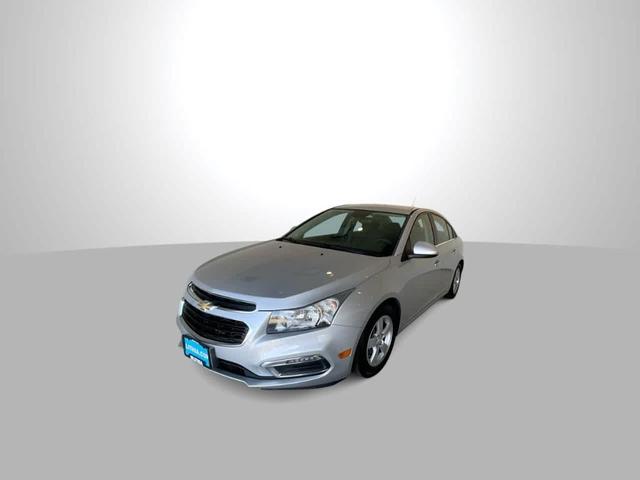 Photo of 2015 Silver Ice Metallic Chevrolet Cruze