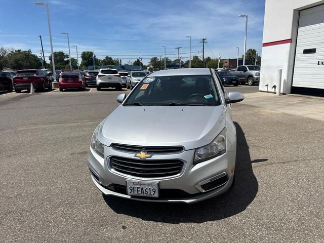 Photo of 2015 Silver Ice Metallic Chevrolet Cruze