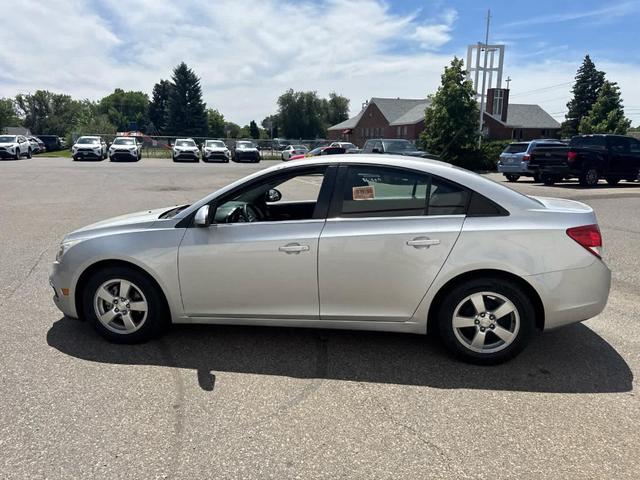 Photo of 2015 Silver Ice Metallic Chevrolet Cruze