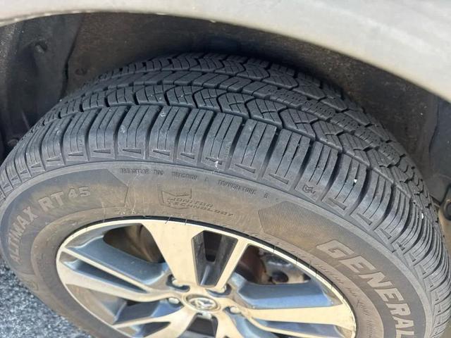 Photo of 2018 Magnetic Gray Metallic Toyota RAV4